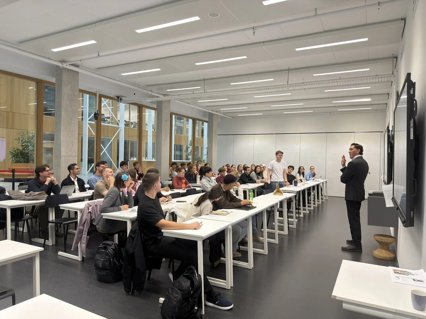 Een volle zaal bij de masterclass salarisonderhandeling van Negotiation Project Rotterdam, 2026